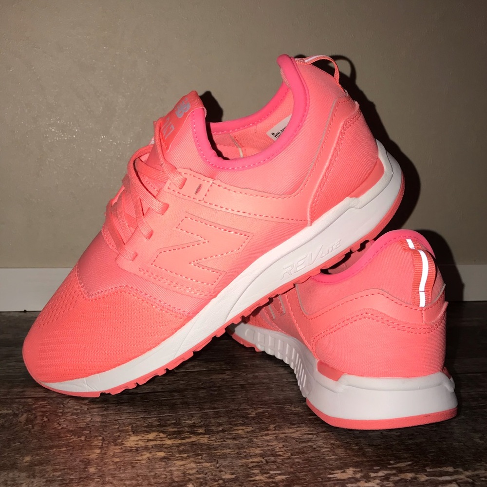 BRAND NEW NEW BALANCE 247!